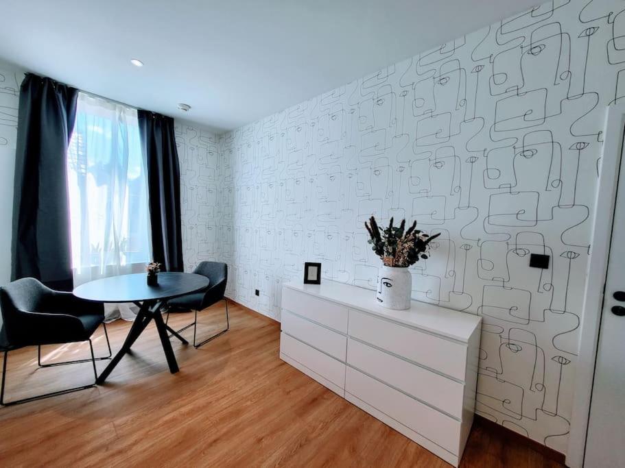 Black&White Studio