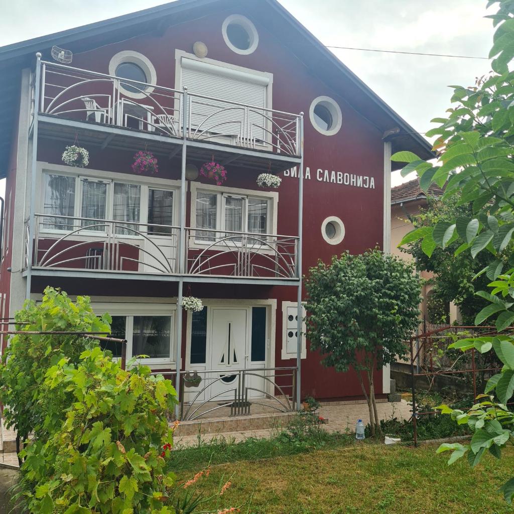 Vila Slavonija