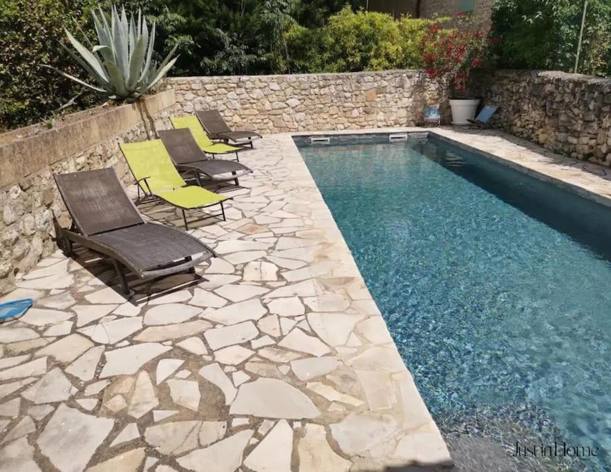 Mas en pierre de 300m2, piscine, terrasse, 4 chbre photo 2