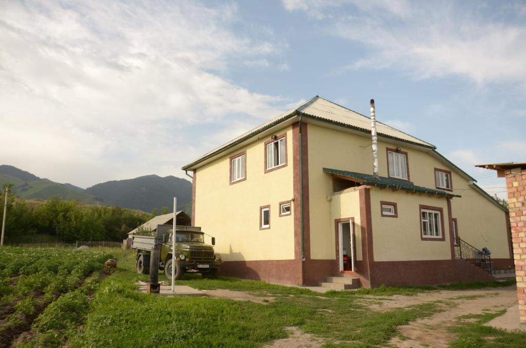 Woody Guest House Nursultan