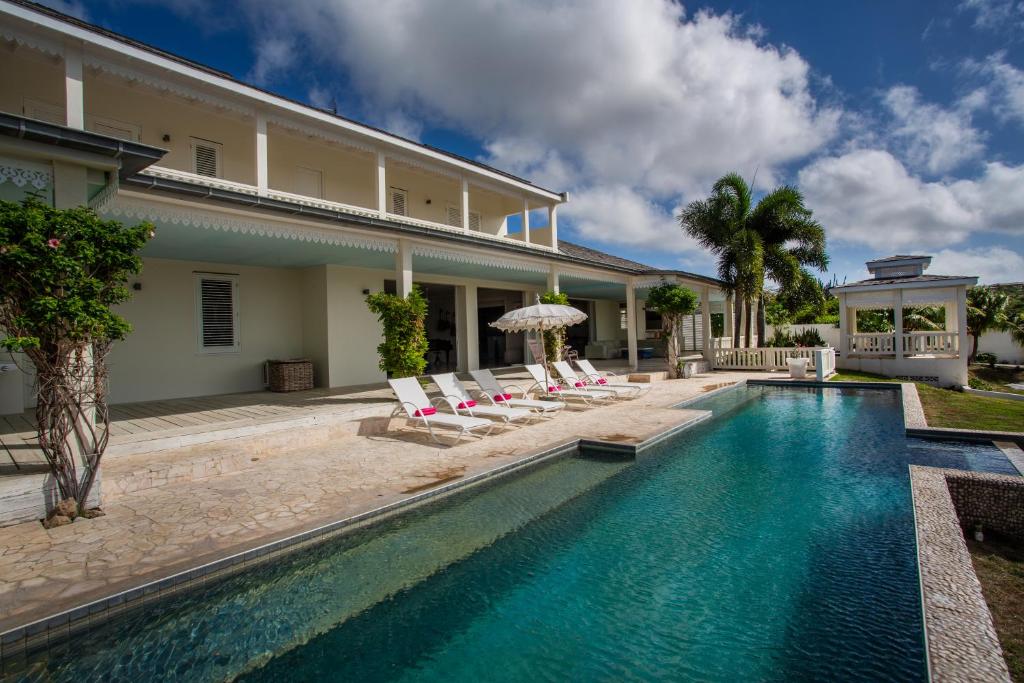 A Beautiful Villa Curacao with large pool and tropical garden photo 3