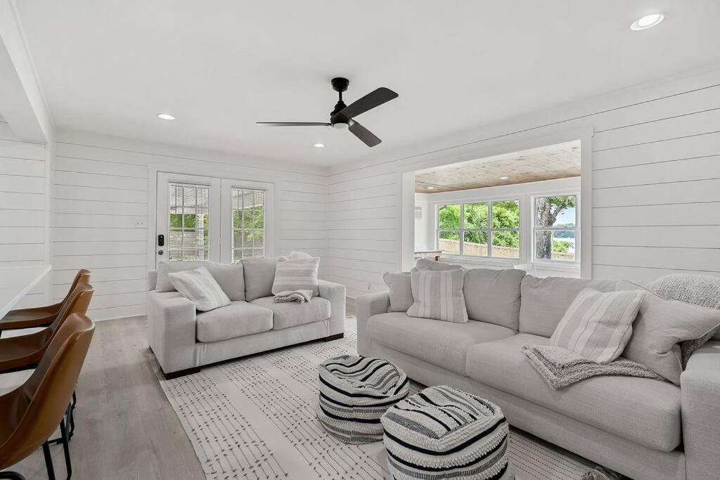 Lake Home, Dock, Fire Pit, Hot Tub, Game Room, Etc photo 3