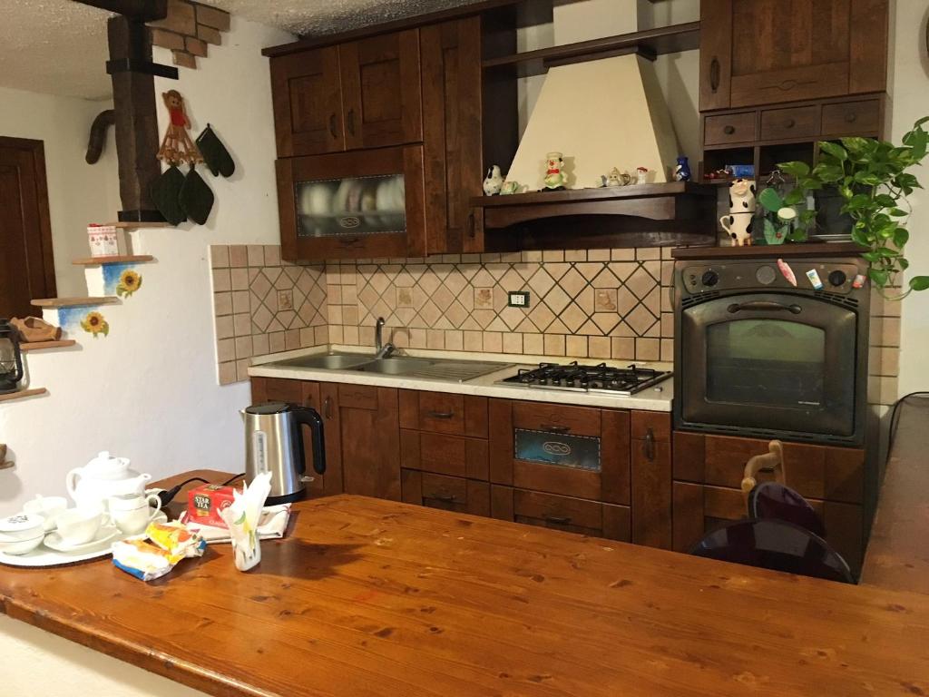 2 bedrooms house with enclosed garden and wifi at Rio nell'Elba 1 km away from the beach photo 1