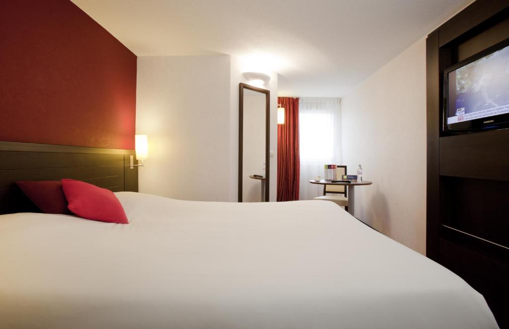 Ibis Styles Belfort Centre - Tap to explore photos