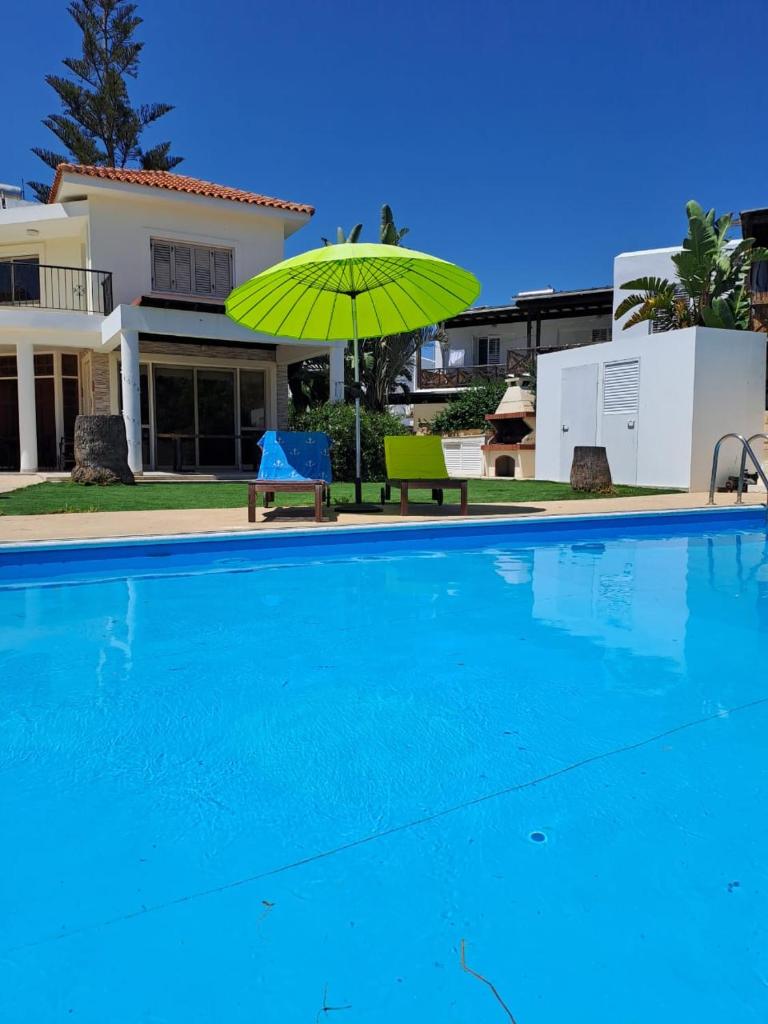 Dream House photo 4