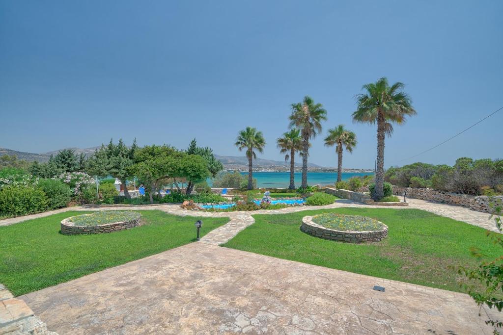 Marinatou Suites photo 3