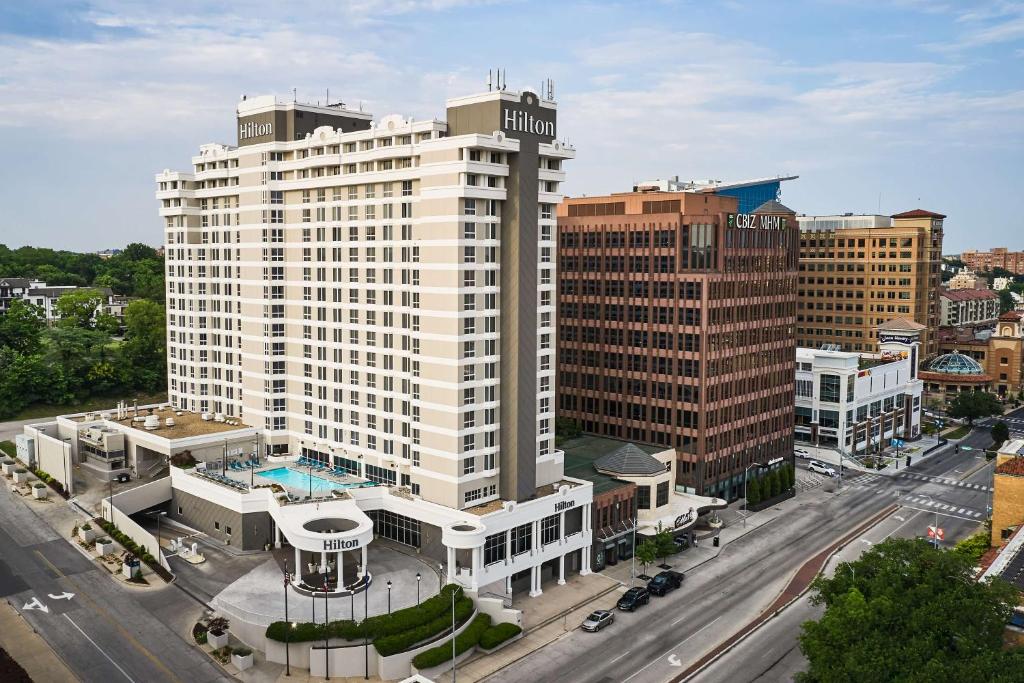 Hilton Kansas City Country Club Plaza image