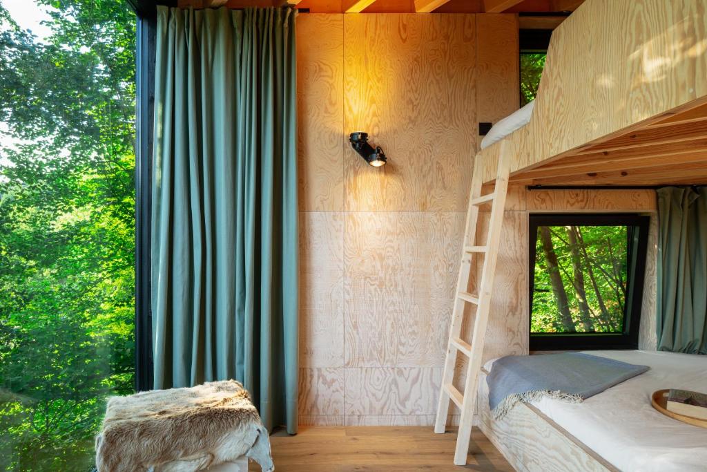Hutstuf - The Owl & Private Rooftop Spa photo 4