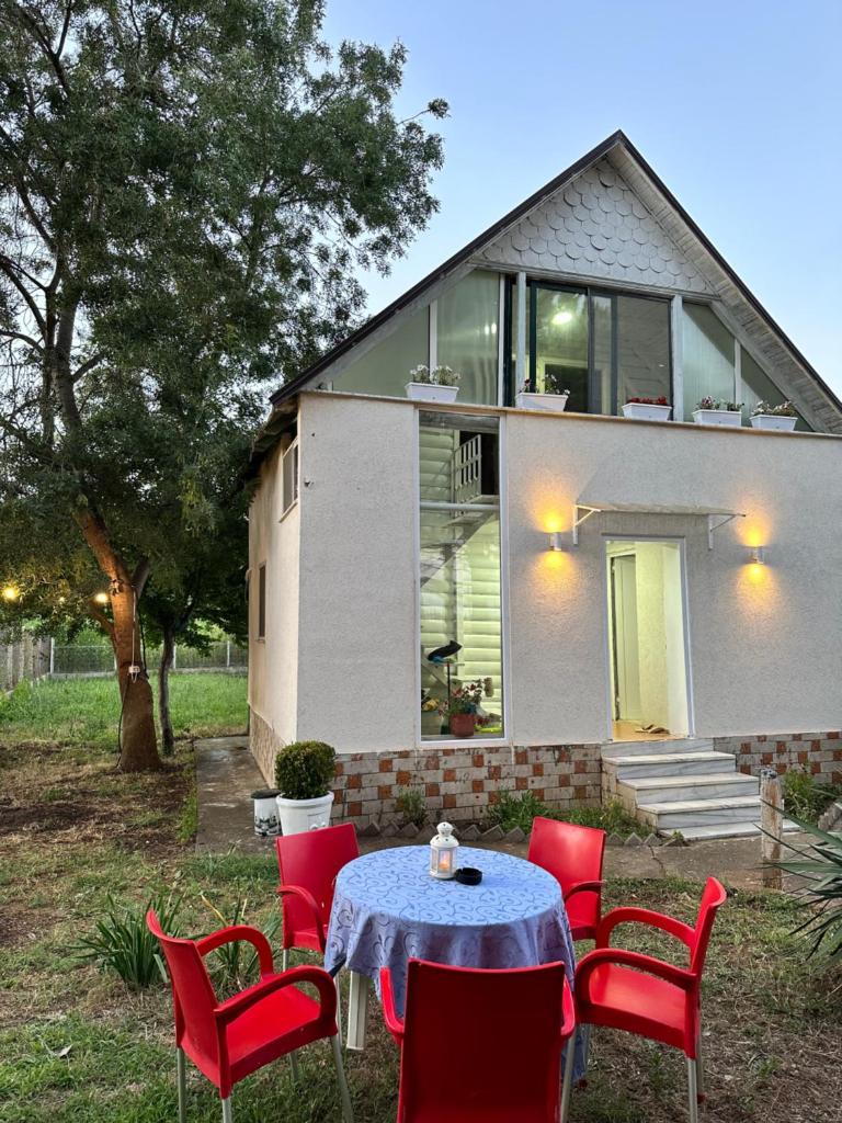 White Villa photo 1