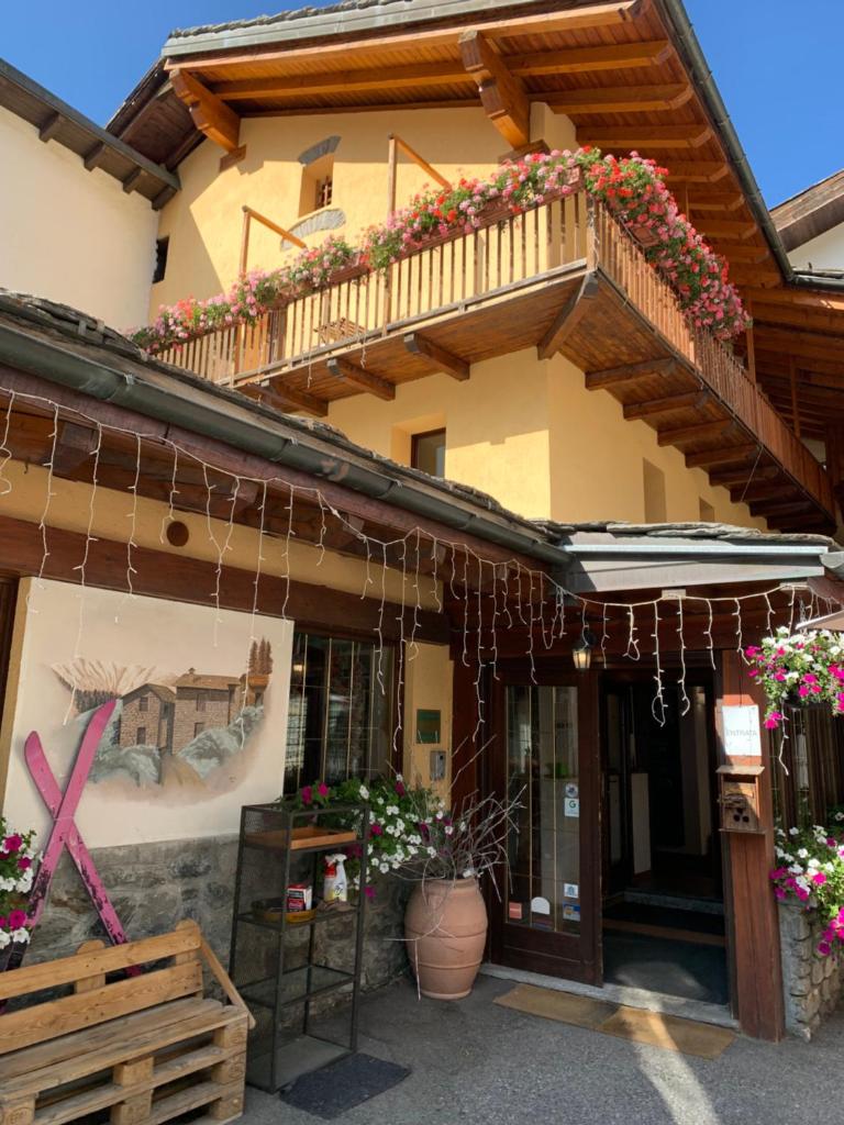 Hotel Coeur Du Village