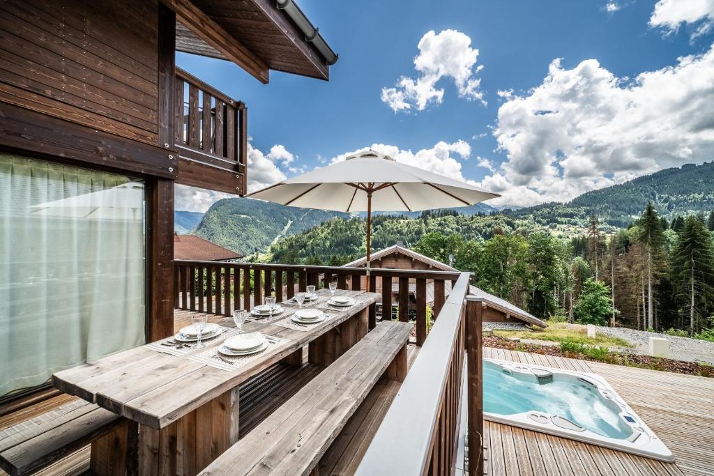 Chalet Cipolin Morzine - by EMERALD STAY photo 3