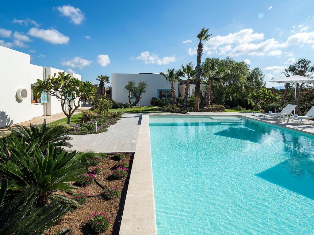 Comfortable villa with private pool, nearby Trapani and only 450m from the sea! photo 3