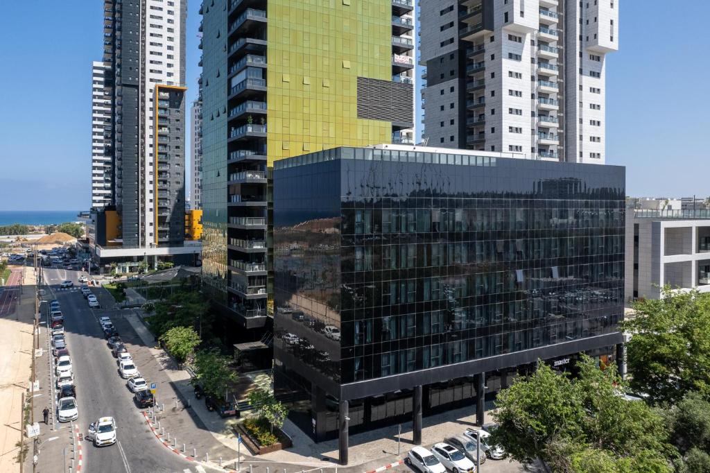 master Bat Yam Aparthotel photo 3
