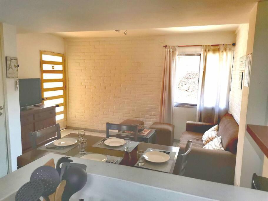 Lo de Cruz - Duplex 4 pers - cochera 2 Dorm - 2 baños - us 100 x noche dolar oficial photo 2