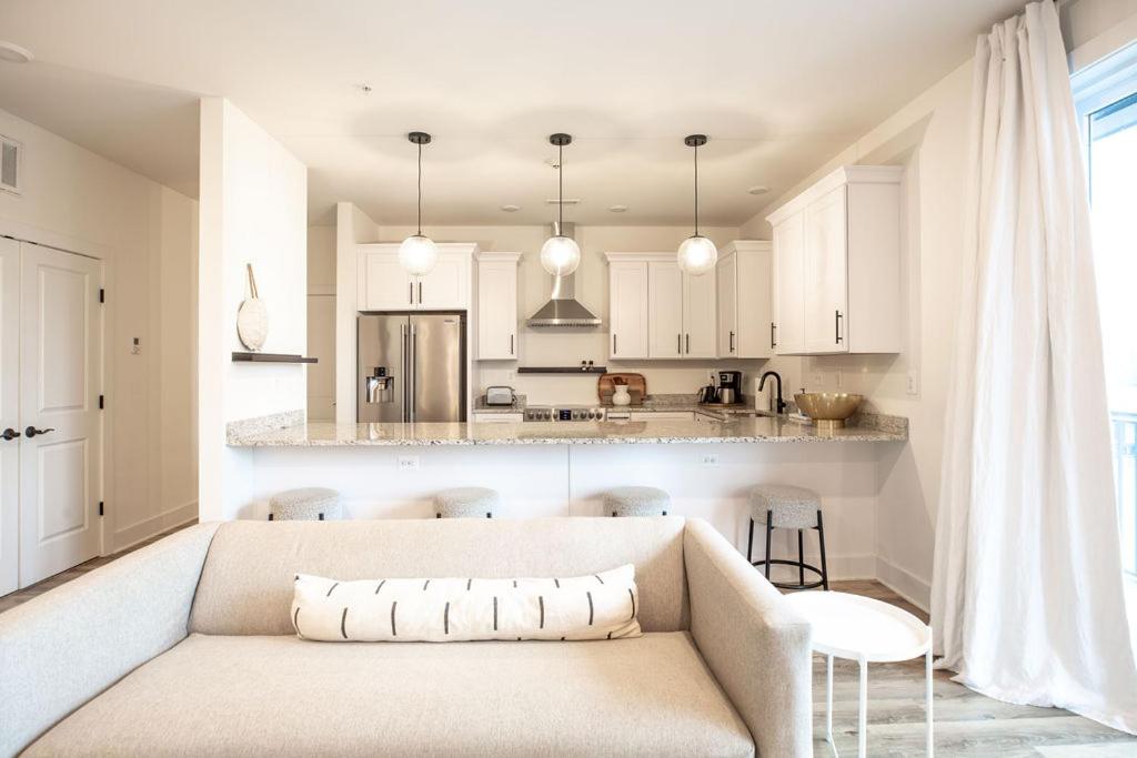 Piedmont Place Suite 301 - Near King Family Vineyards - Mtn Views photo 3