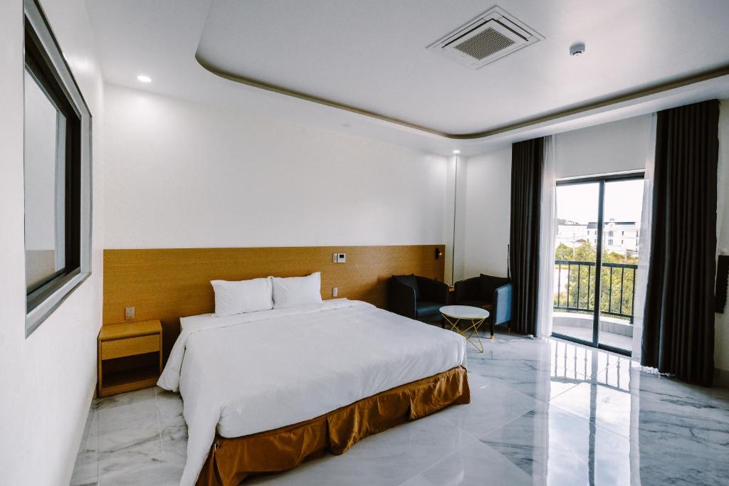 Sunrise Hotel Hà Tiên