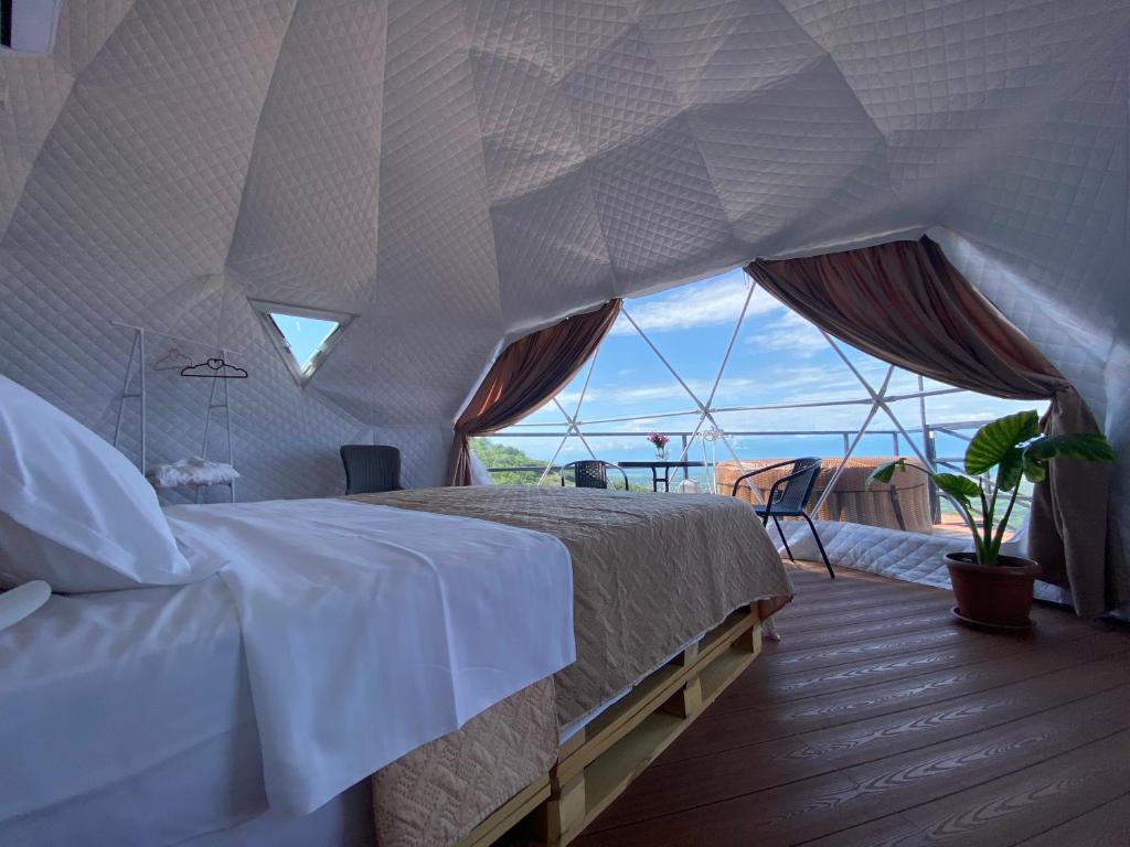 Signagi Glamping - Tap to explore photos