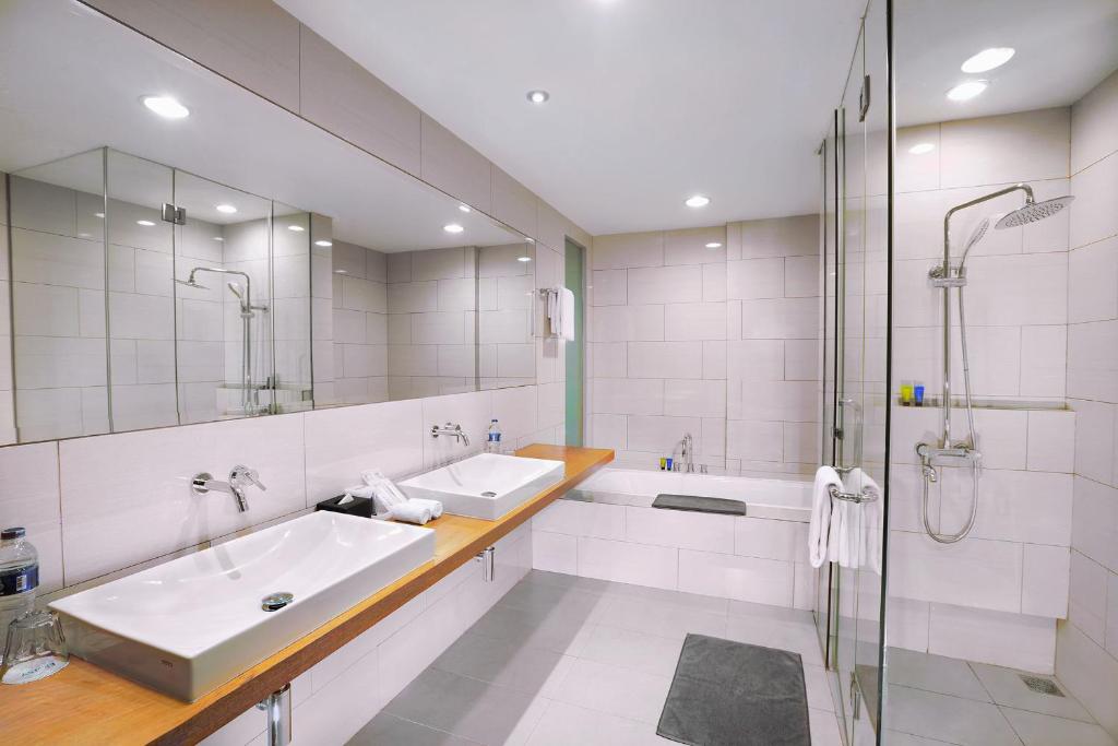 Aston Anyer Beach Hotel photo 1