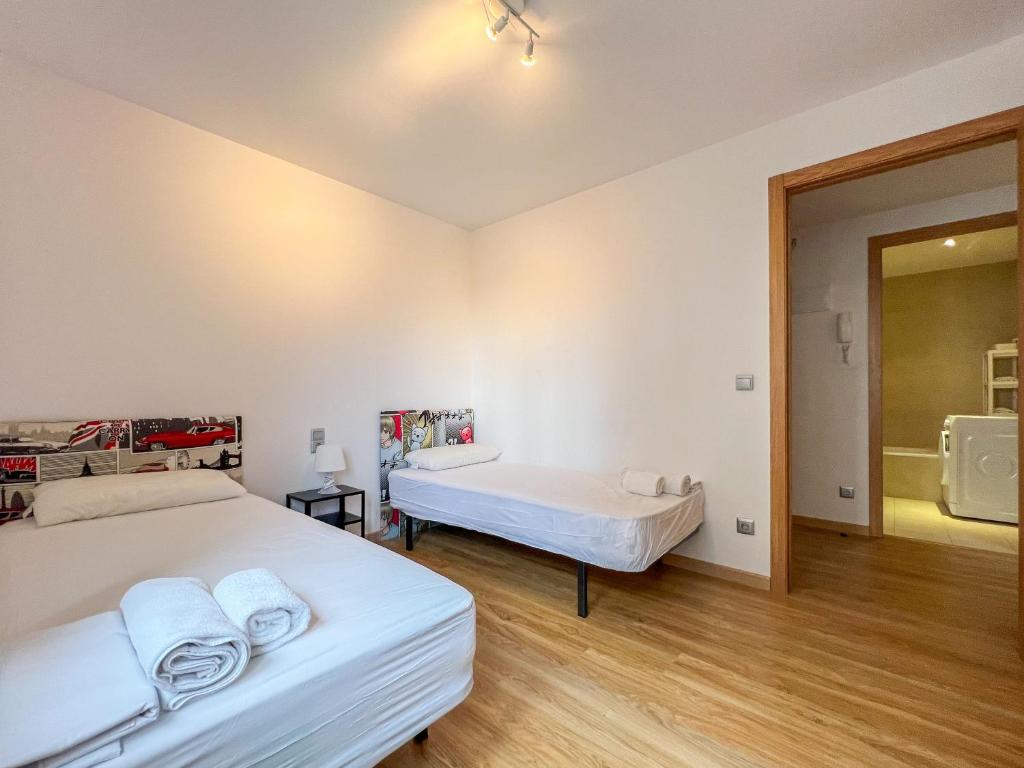 {
  "en-gb": "Barthe Holidays I Apartamento con encanto en Arinsal 6PAX a pie de pistas I Balcón con vistas y parking I Milu"
} photo 3