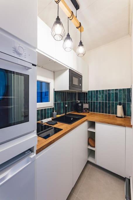 Modern&Confort Fully Furnish Apartment ⭑ La Défense ⭑Champs Elysées⭑ RER A & L photo 4