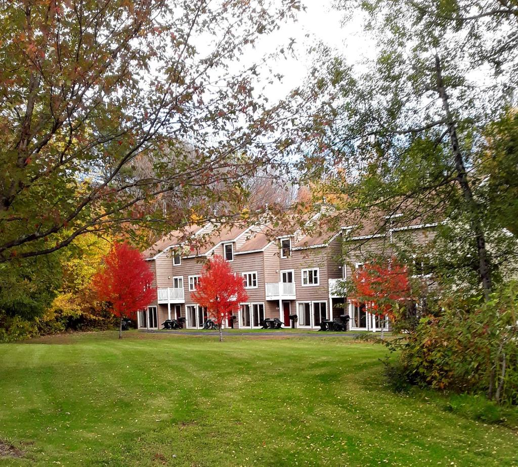 Cathedral Ledge Resort image