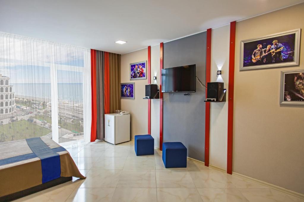 Sea View Rock Hotel