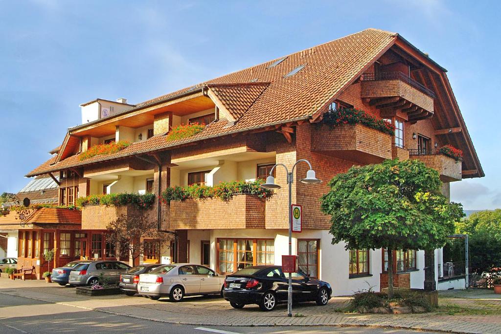 Hotel Restaurant Vinothek LAMM photo 2
