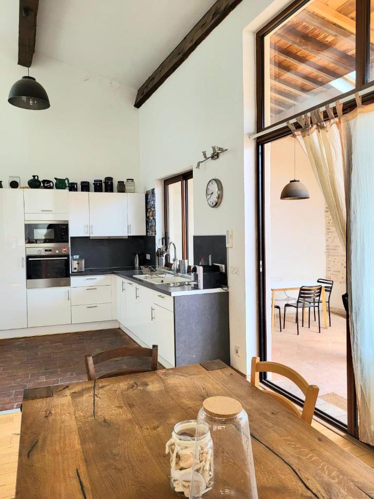 splendide maison catalane renovee avec grande terrasse et garage photo 1