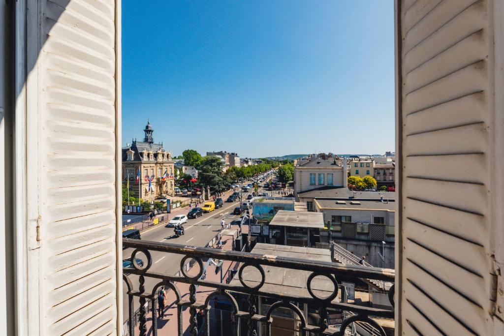 Modern&Confort Fully Furnish Apartment ⭑ La Défense ⭑Champs Elysées⭑ RER A & L photo 2
