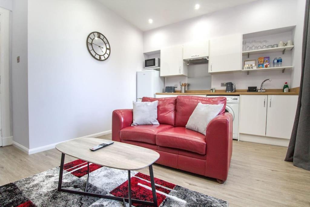 The Ojay's - Gustina Apartment