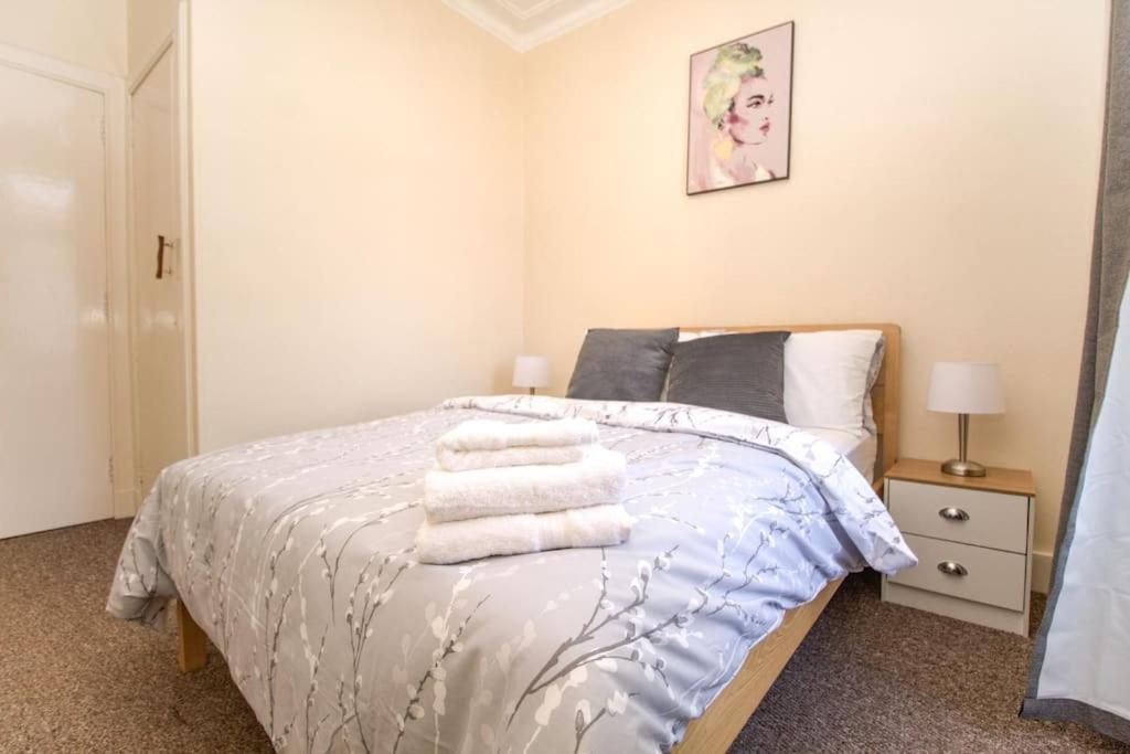 The Ojay's - Gustina Apartment photo 3