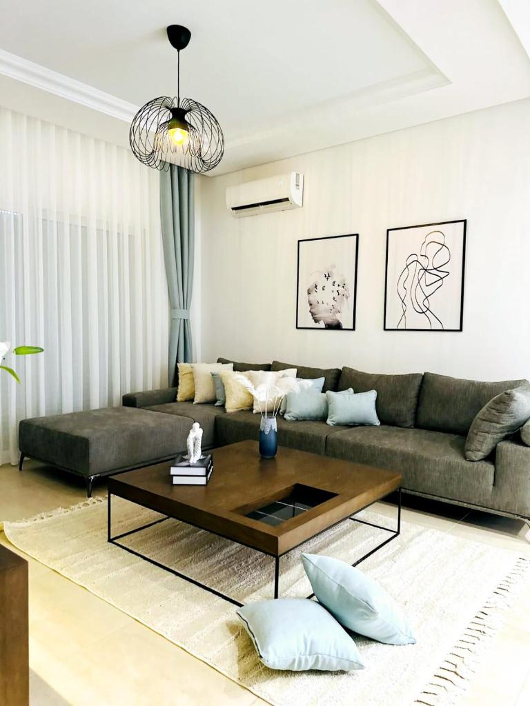 A Luxury 2BR with Big Pools Perfect for Family Summer Escape! photo 3