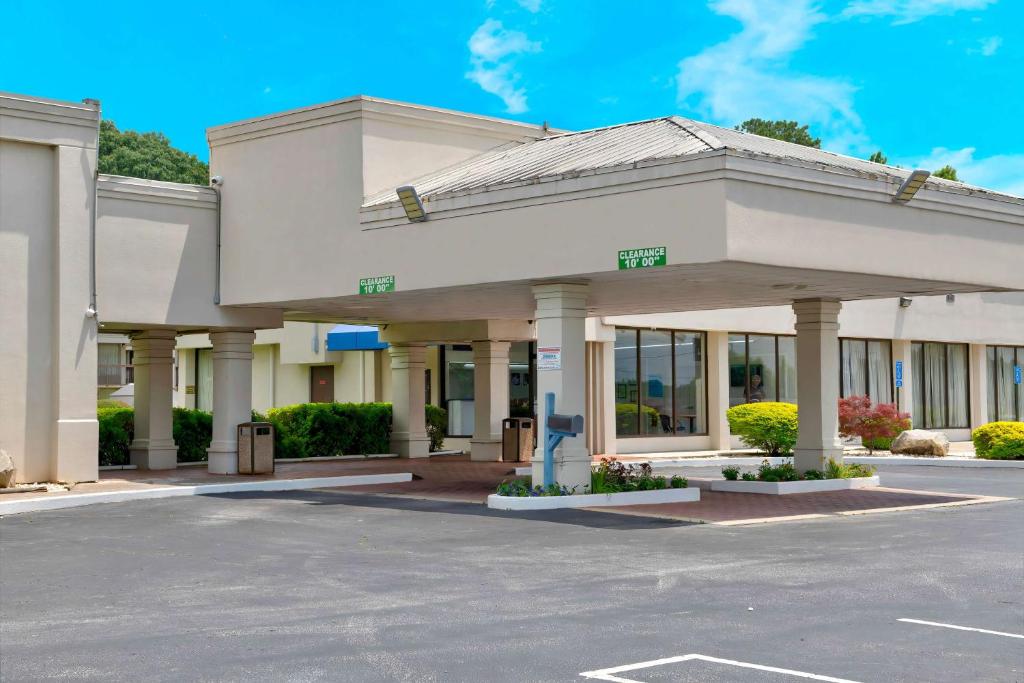 Motel 6-Conyers, GA photo 2