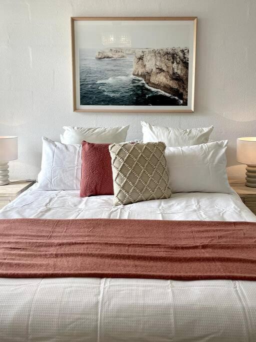 Waterfront Sub-Penthouse with Beach View photo 4
