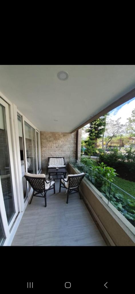 Hermoso condominio con piscina photo 3