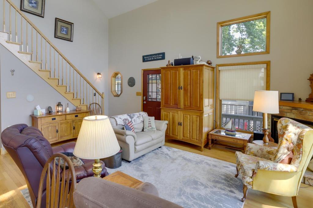 Lakefront Vandalia Home with Boat Dock and Gas Grill! photo 4