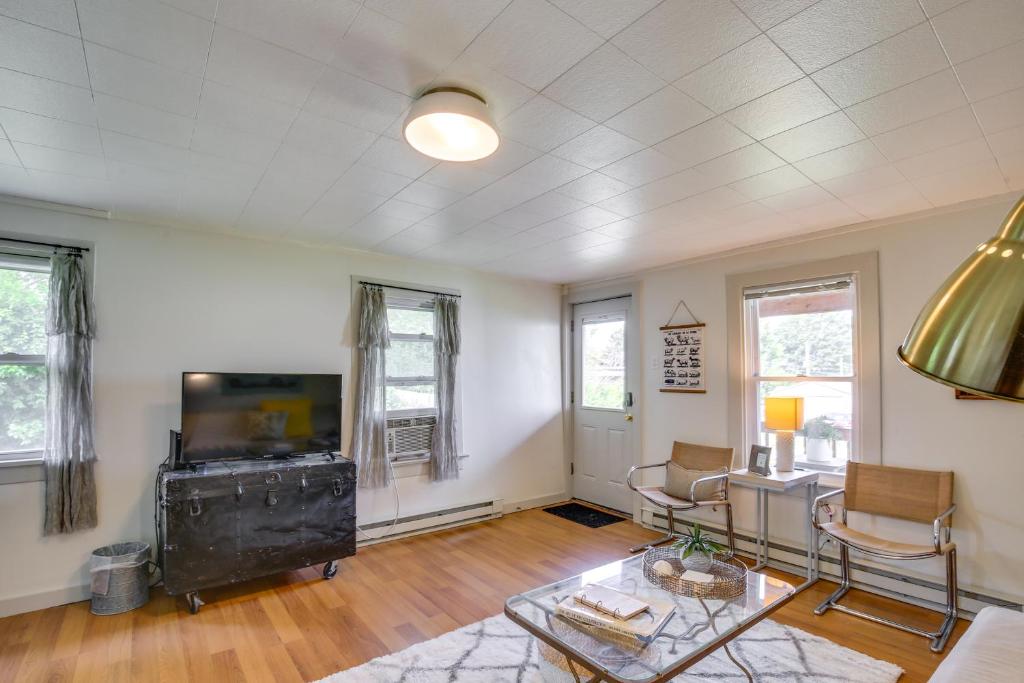 Cozy St Louis Home with Fire Pit Near Downtown! photo 4