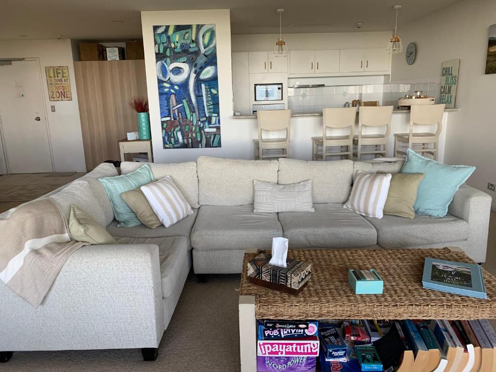 Views and Sounds of the Sea - 2 bedroom 2 bathroom photo 1