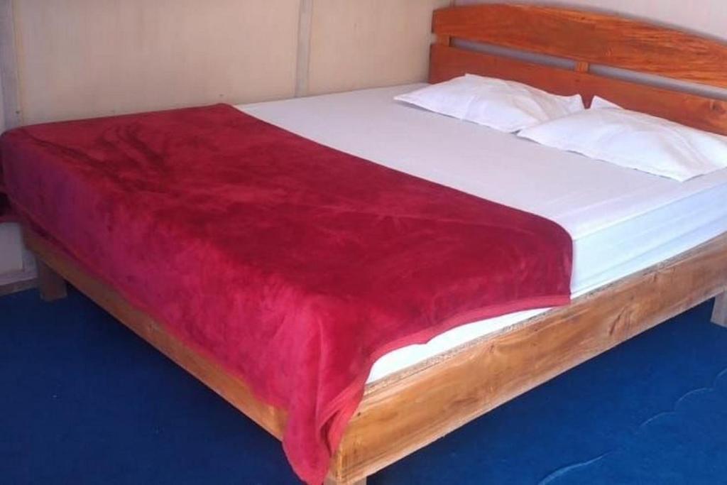 Penginapan puncak Dua Mitra RedDoorz photo 1