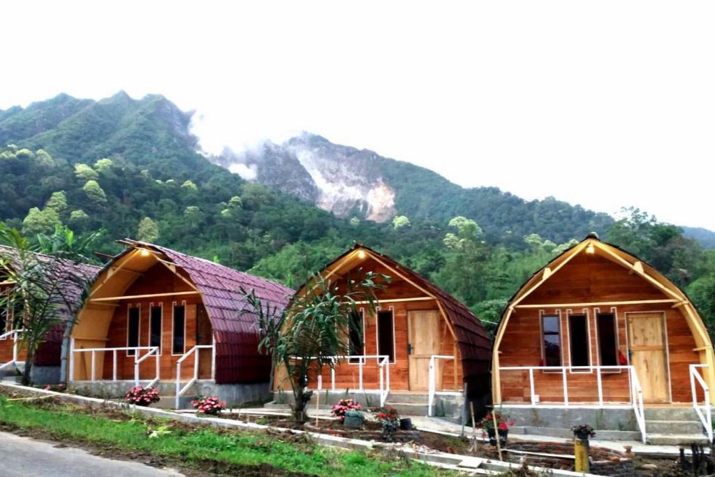 Penginapan puncak Dua Mitra RedDoorz photo 2