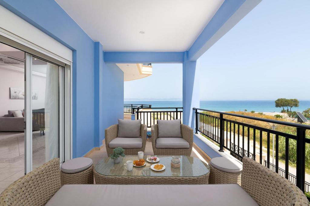 White&Blue luxury suites photo 4