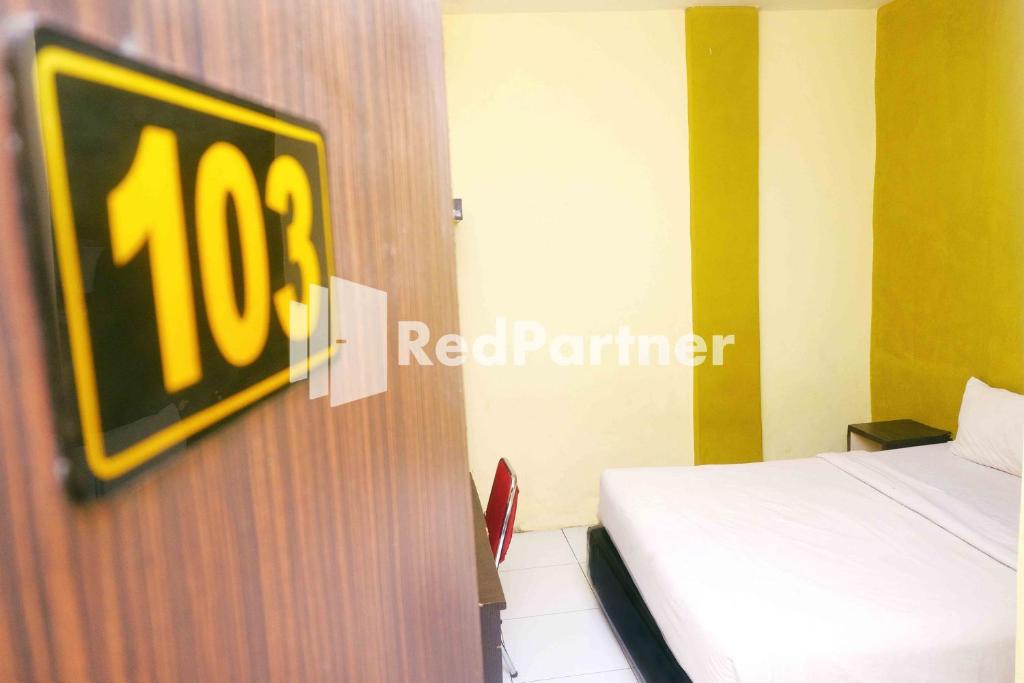 Hotel Permata Makassar Mitra RedDoorz photo 2