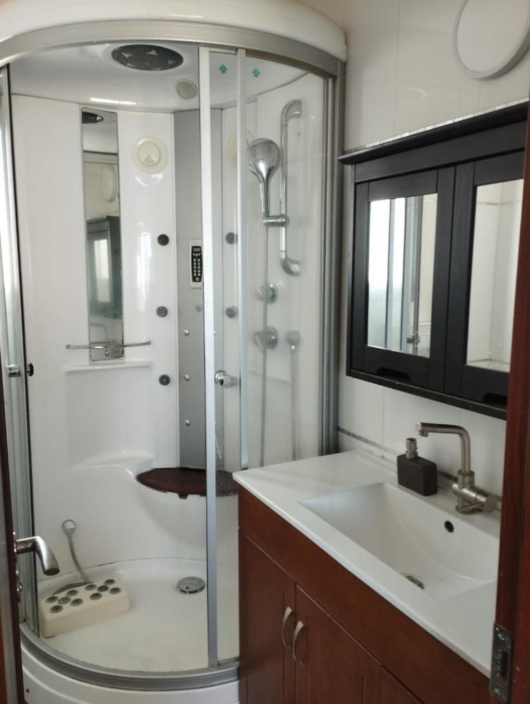 Roy Vacation Home photo 4