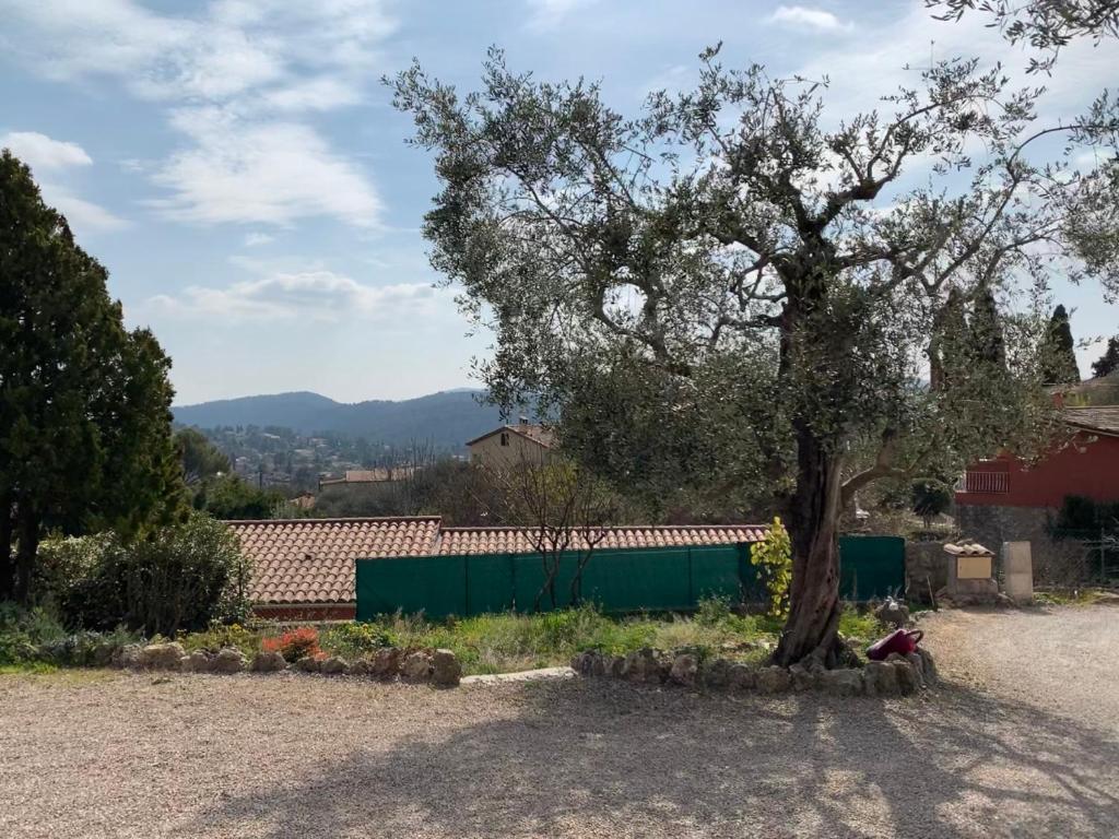 Rez de villa Peymeinade photo 1