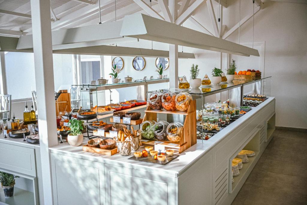 Acrotel Lilyann Boutique Hotel photo 3