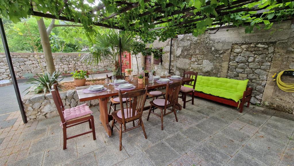 Lukari Vacation Home photo 3