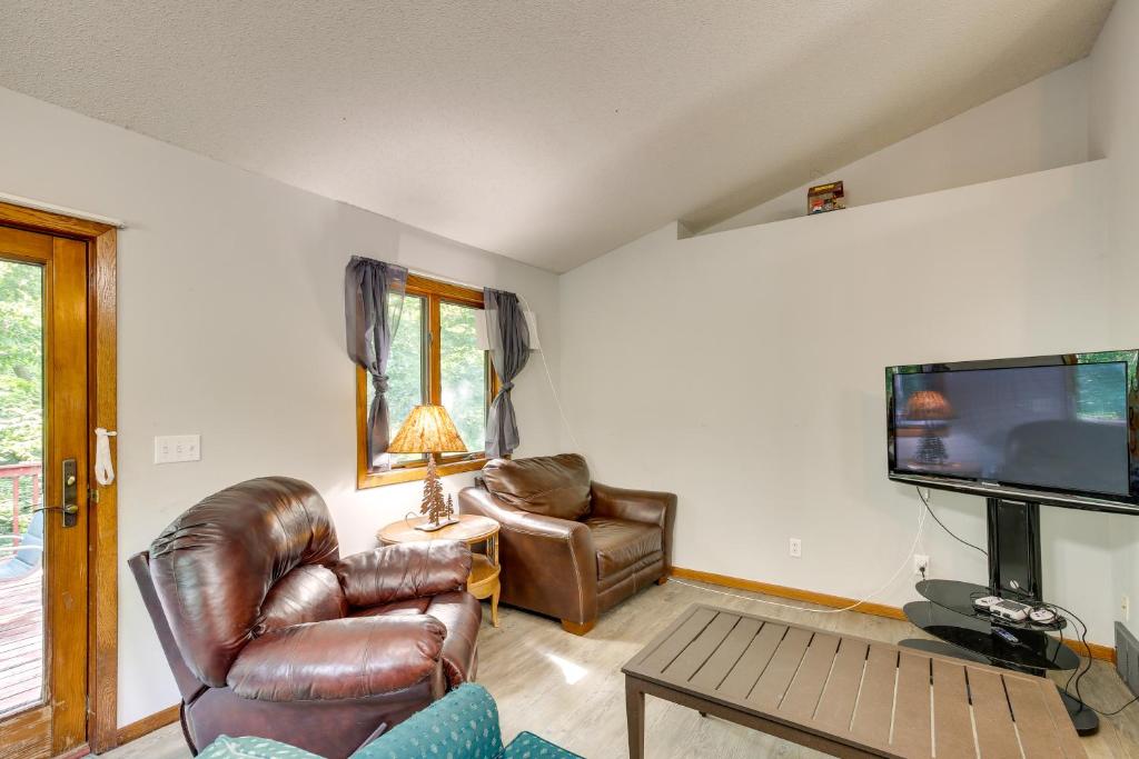 Faribault Home with Deck Near Cedar Lake Boat Ramp! photo 4