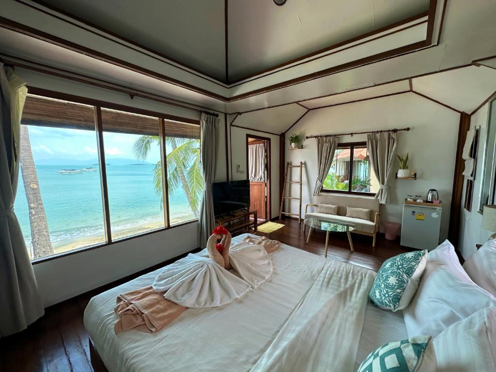 Bangrak Pier Bungalow photo 4