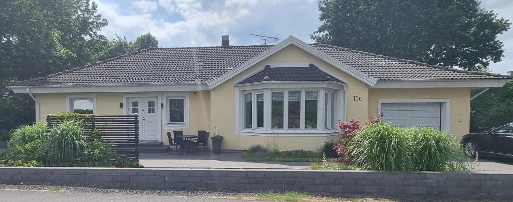 Poolvilla i Höllviken photo 1