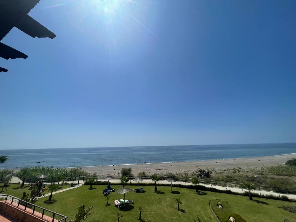 LUXURY Casares del Mar DP7